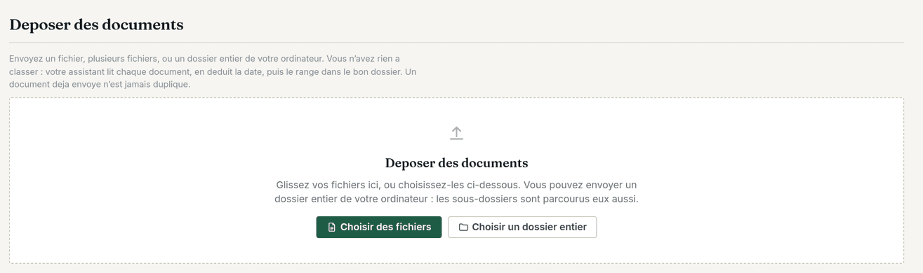 L’écran « Déposer des documents » : une zone de dépôt, un bouton « Choisir des fichiers » et un bouton « Choisir un dossier entier ».